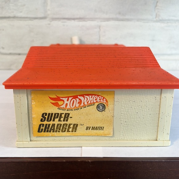 Vintage 1968 Hot Wheels Charger - Picture 4 of 8